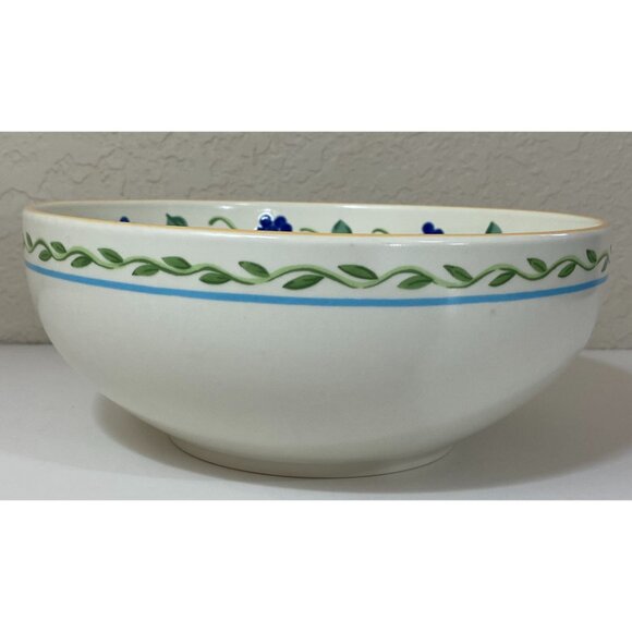 Mikasa Wine & Roses 8.5" Diameter x 3.5" Tall Serving Bowl CP010 Made Malaysia - Picture 5 of 6